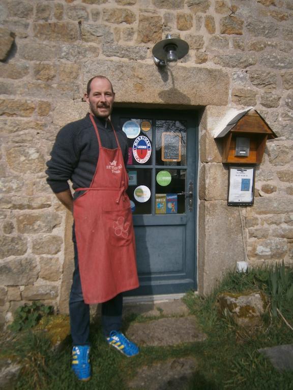 Les Chaumieres De Kerimel Bed & Breakfast Ploemel Eksteriør bilde