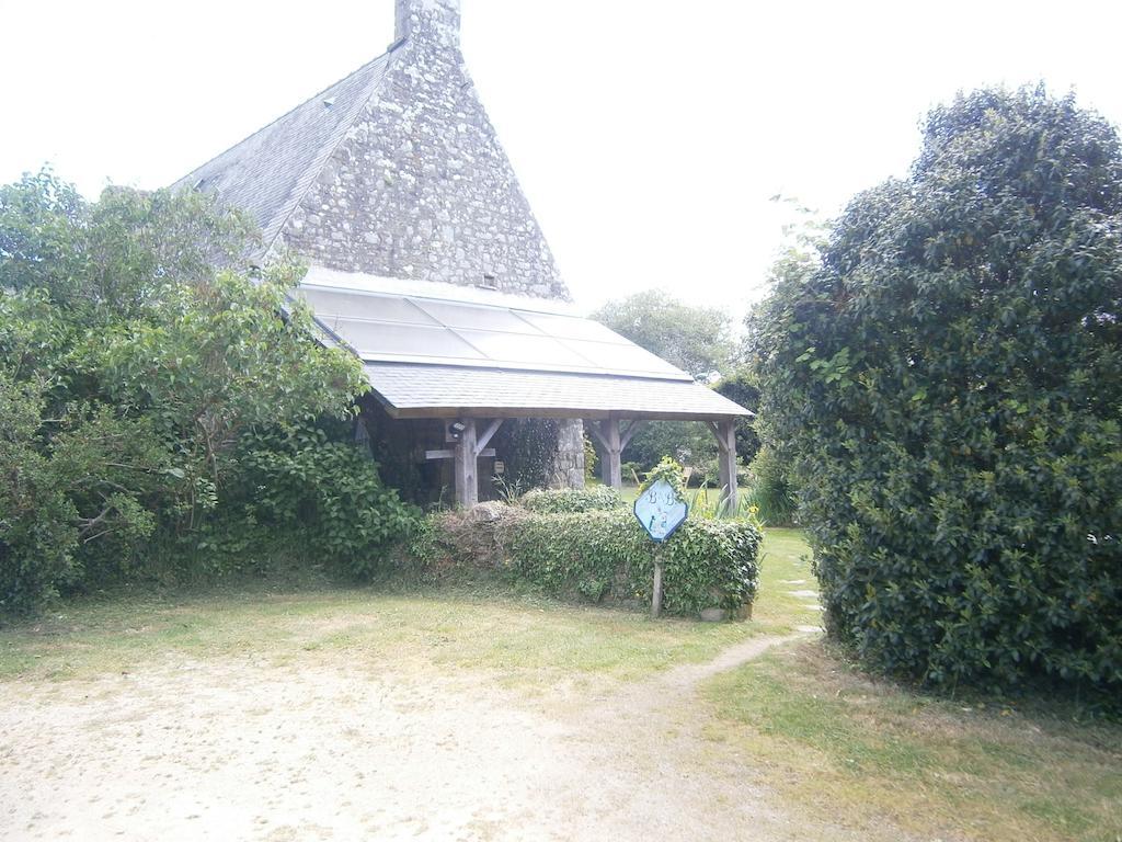 Les Chaumieres De Kerimel Bed & Breakfast Ploemel Eksteriør bilde